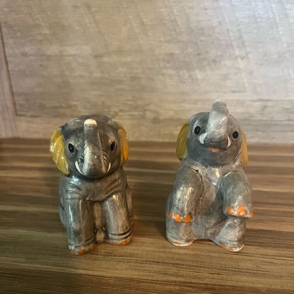 Gray Elephant Salt & Pepper Shakers - Picture 1 of 9